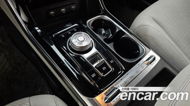 Kia Canival 2021 — photo 9