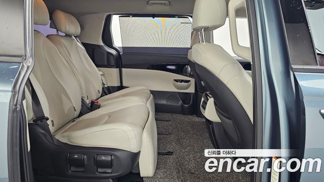 Kia Canival 2021 — photo 12