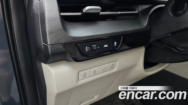 Kia Canival 2021 — photo 17