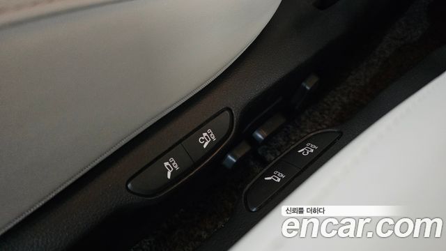 Kia Canival 2021 — photo 18