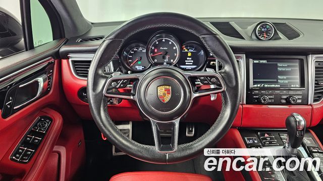 Porsche Macan 2015 — photo 13