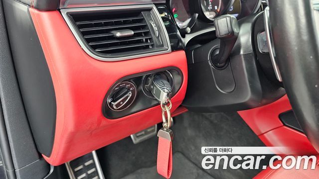 Porsche Macan 2015 — photo 16