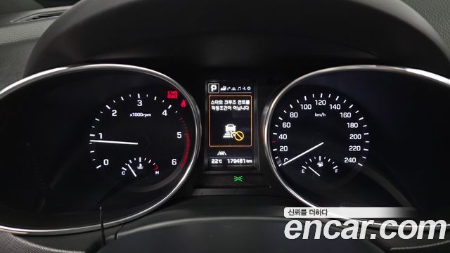 Hyundai Santafe 2018 — photo 11