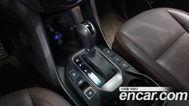 Hyundai Santafe 2018 — photo 12