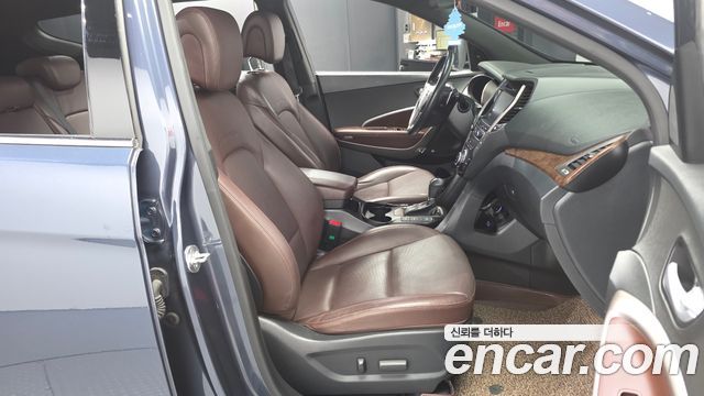 Hyundai Santafe 2018 — photo 17
