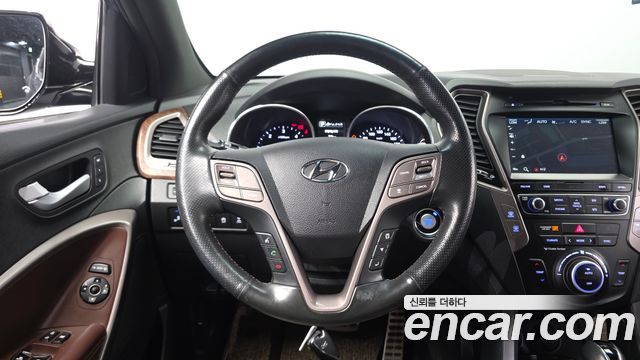 Hyundai Santafe 2018 — photo 19