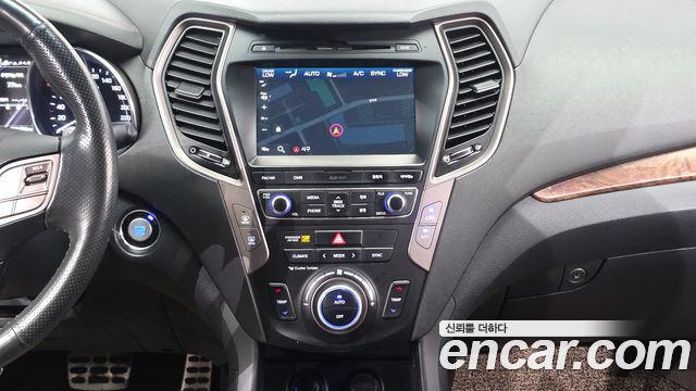 Hyundai Santafe 2018 — photo 20