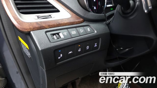 Hyundai Santafe 2018 — photo 23
