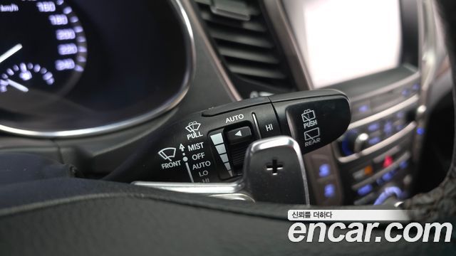 Hyundai Santafe 2018 — photo 24
