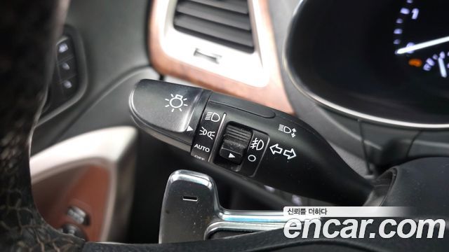 Hyundai Santafe 2018 — photo 25