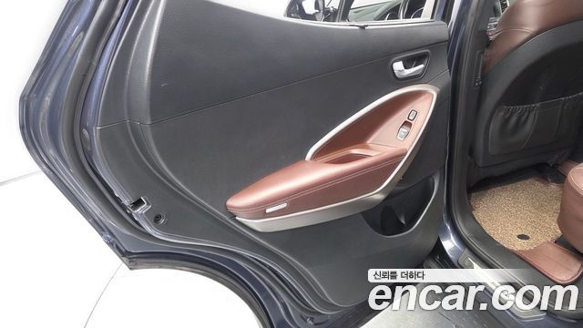 Hyundai Santafe 2018 — photo 15