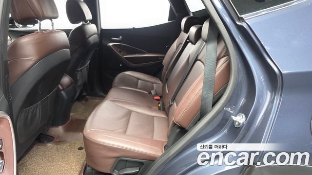 Hyundai Santafe 2018 — photo 16