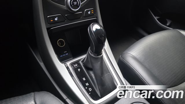 Hyundai AVANTE 2015 — photo 9