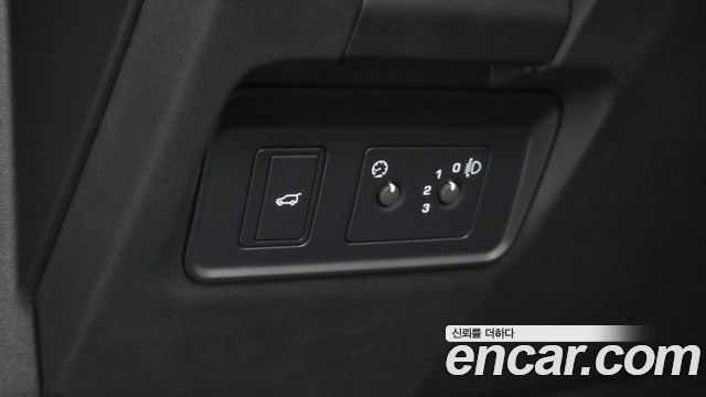 Land Rover Discovery Sport 2025 — photo 15