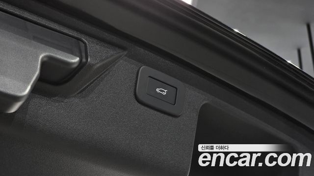 Land Rover Discovery Sport 2025 — photo 20