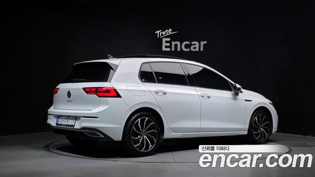 Volkswagen Golf 2022 — photo 2