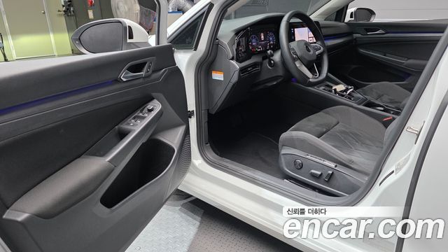 Volkswagen Golf 2022 — photo 13