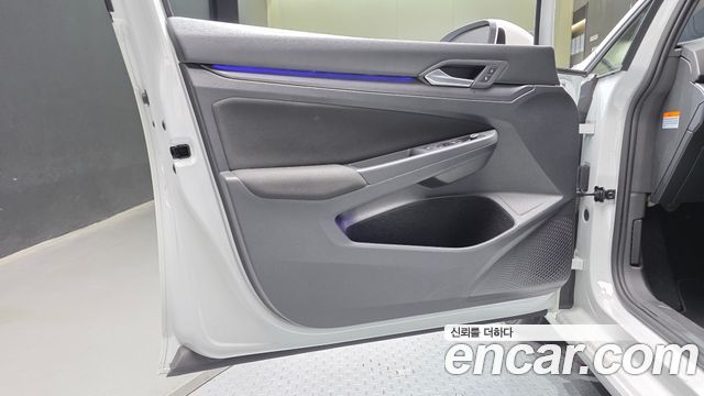 Volkswagen Golf 2022 — photo 14