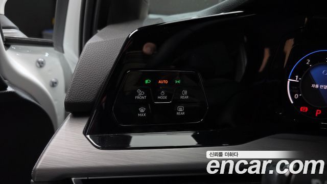 Volkswagen Golf 2022 — photo 29