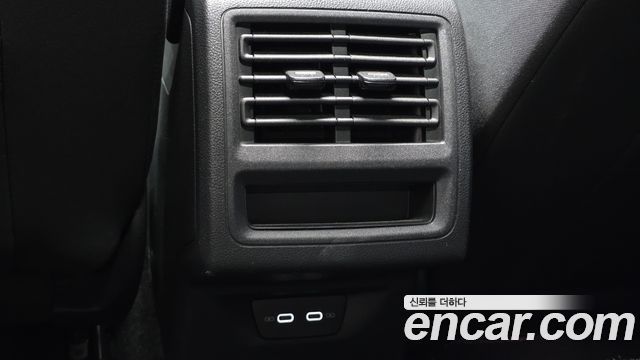 Volkswagen Golf 2022 — photo 30