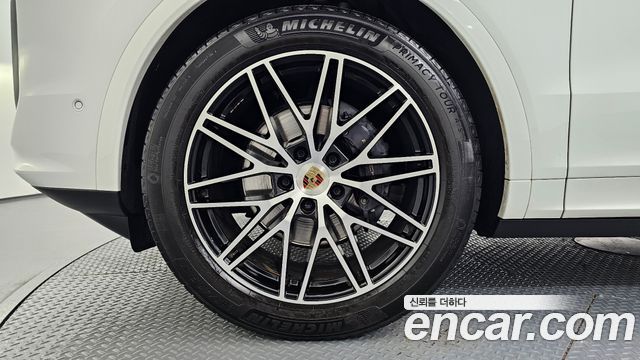Porsche Cayenne 2024 — photo 5