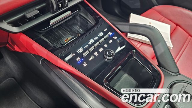 Porsche Cayenne 2024 — photo 12