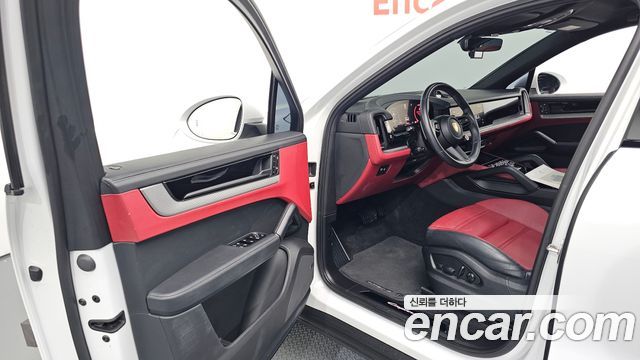 Porsche Cayenne 2024 — photo 13
