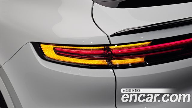 Porsche Cayenne 2024 — photo 9