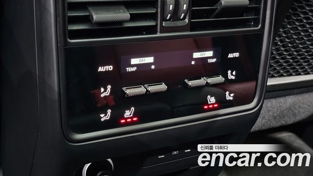 Porsche Cayenne 2024 — photo 31