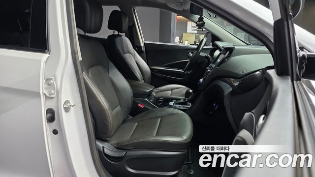 Hyundai Santafe 2018 — photo 17
