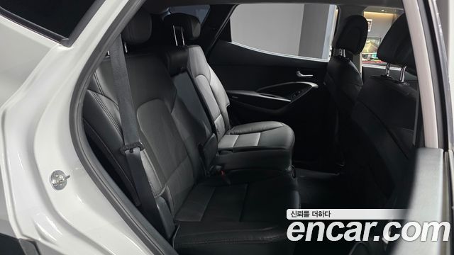 Hyundai Santafe 2018 — photo 18