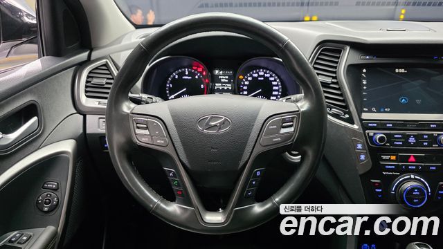 Hyundai Santafe 2018 — photo 19