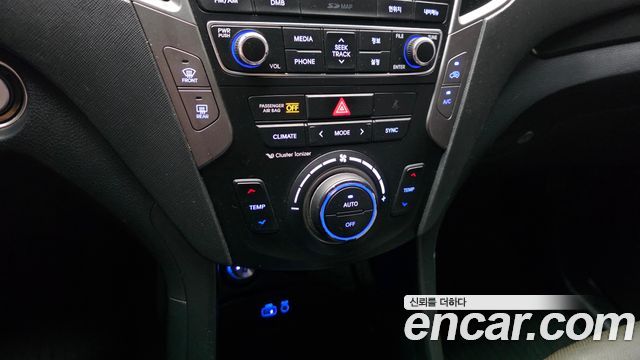 Hyundai Santafe 2018 — photo 22