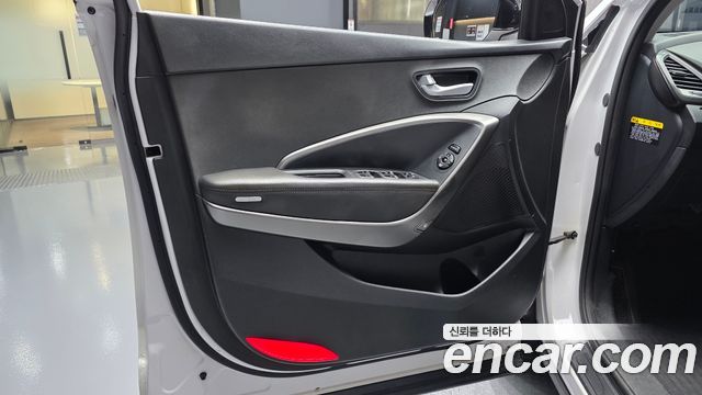 Hyundai Santafe 2018 — photo 14