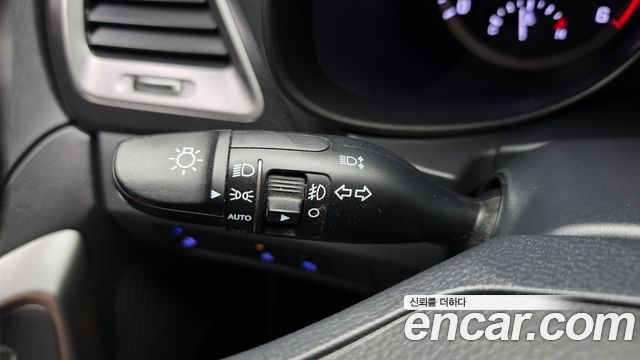 Hyundai Santafe 2018 — photo 28