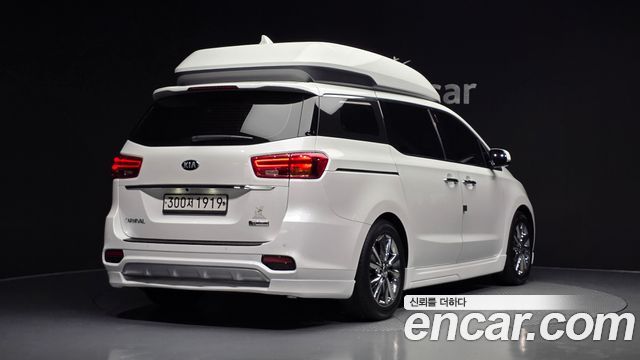 Kia Canival 2020 — photo 2
