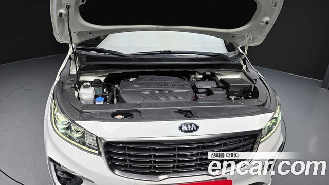 Kia Canival 2020 — photo 6