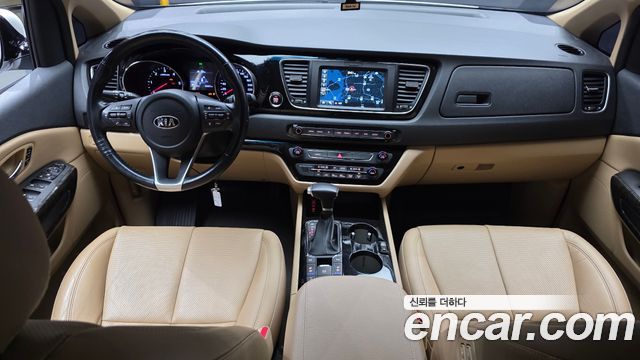 Kia Canival 2020 — photo 10