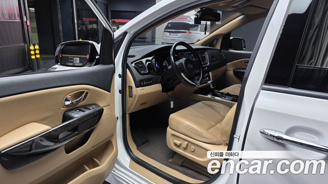 Kia Canival 2020 — photo 13