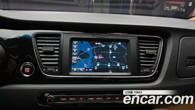 Kia Canival 2020 — photo 20