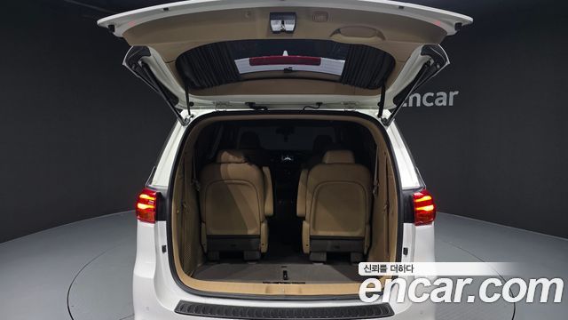 Kia Canival 2020 — photo 26