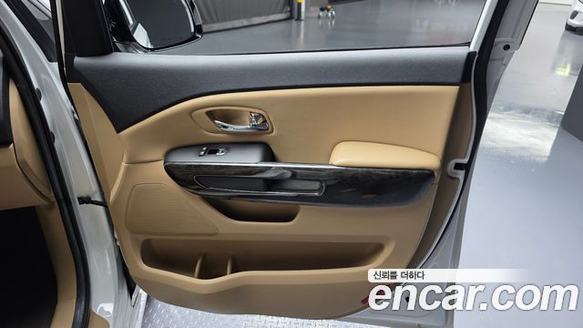 Kia Canival 2020 — photo 15