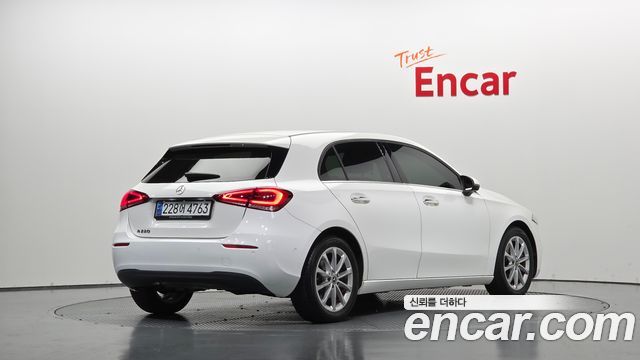 Mercedes-Benz A-Class 2020 — photo 2