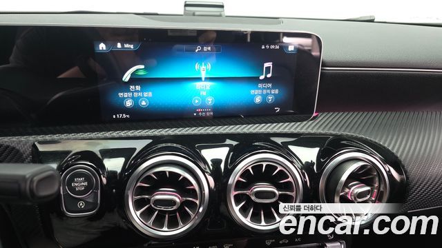 Mercedes-Benz A-Class 2020 — photo 20