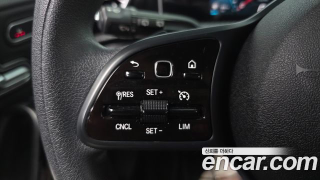 Mercedes-Benz A-Class 2020 — photo 22