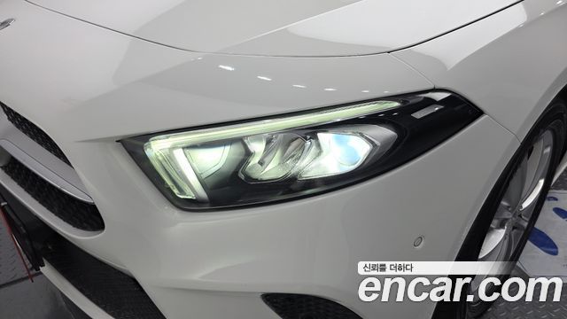 Mercedes-Benz A-Class 2020 — photo 8