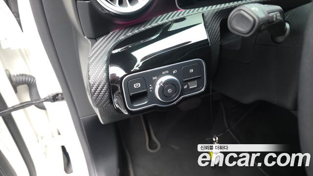 Mercedes-Benz A-Class 2020 — photo 27