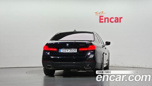 BMW 5-Series 2022 — photo 4