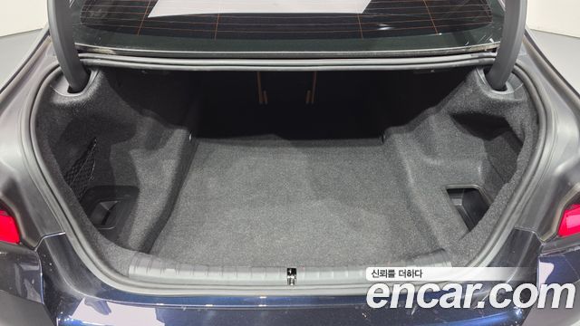 BMW 5-Series 2022 — photo 25