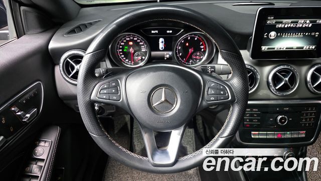 Mercedes-Benz CLA-Class 2017 — photo 13
